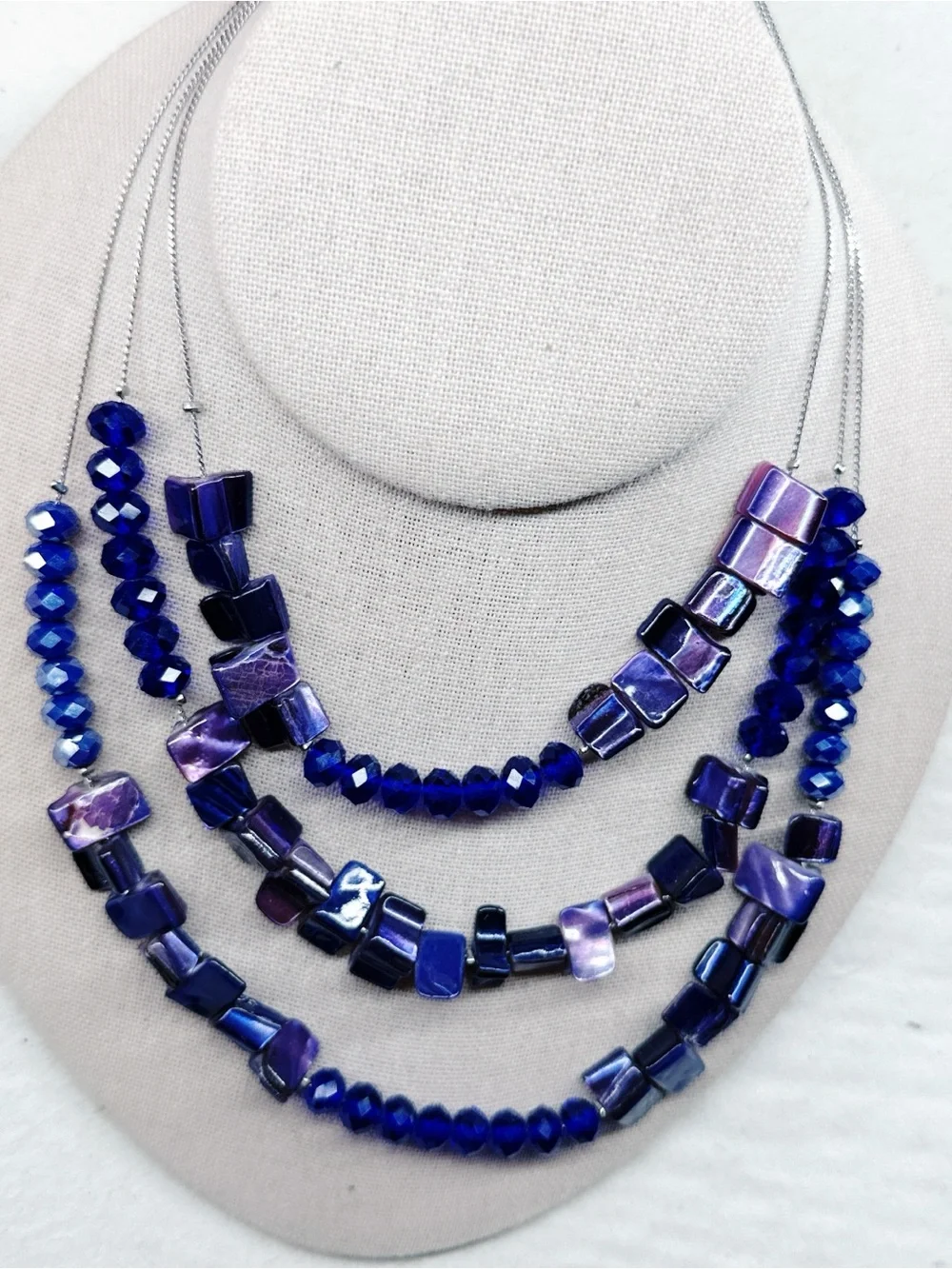 535c. Purple Shell Necklace Charming Charlie